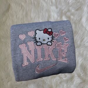 Kitty N.K€ Crewneck